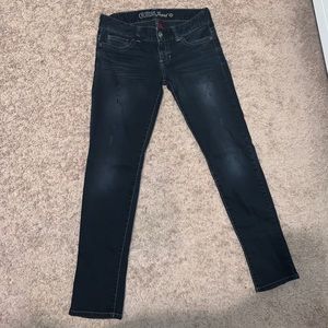 Dark wash Guess skinny jeans